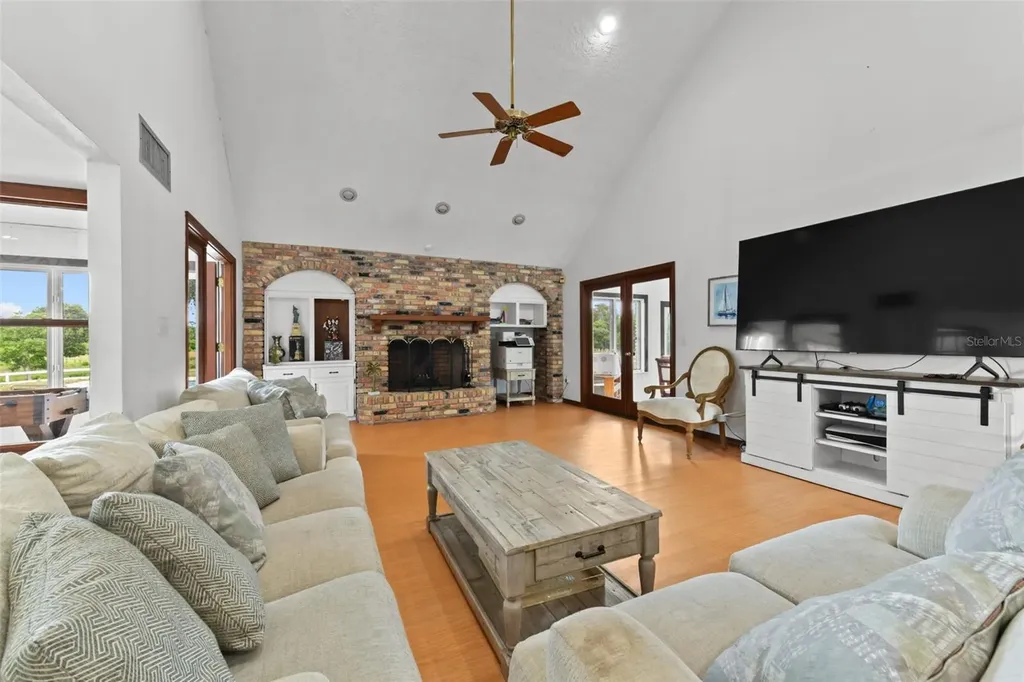 5750 Oak Hollow Lane Oviedo FL 32765