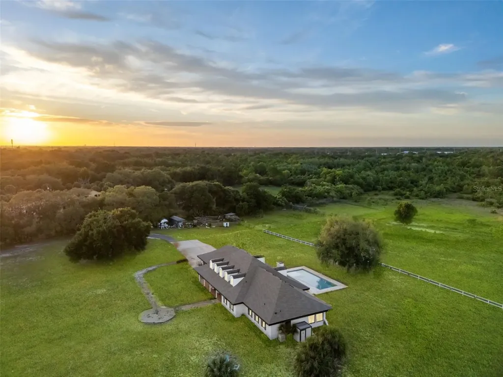5750 Oak Hollow Lane Oviedo FL 32765