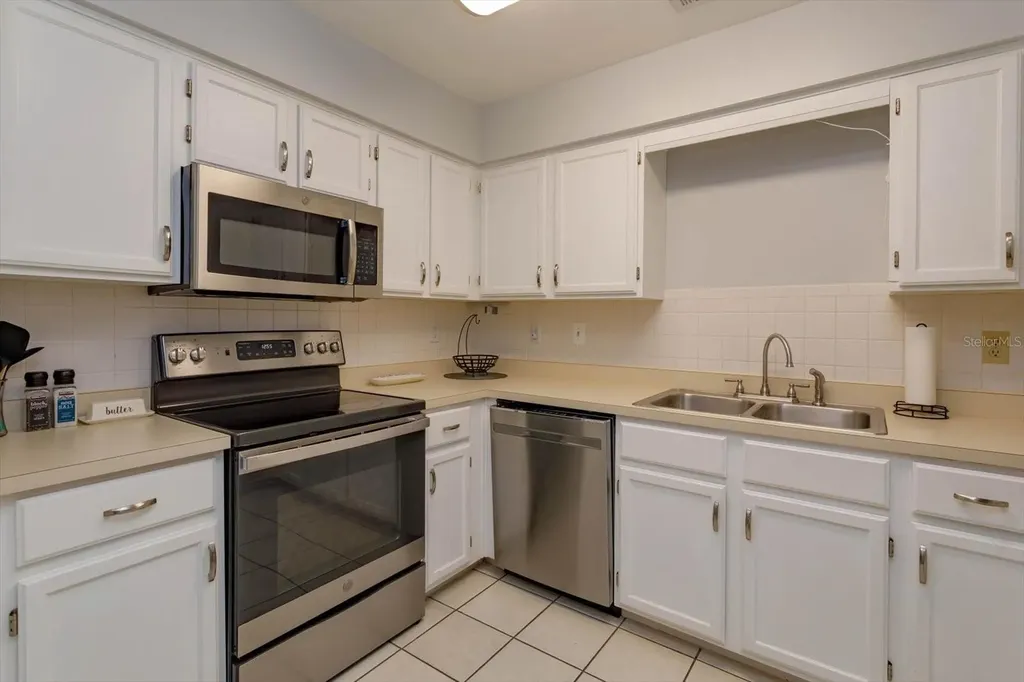 379 Division Street Clermont FL 34711