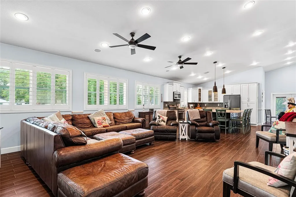 3628 S Renellie Drive Tampa FL 33629