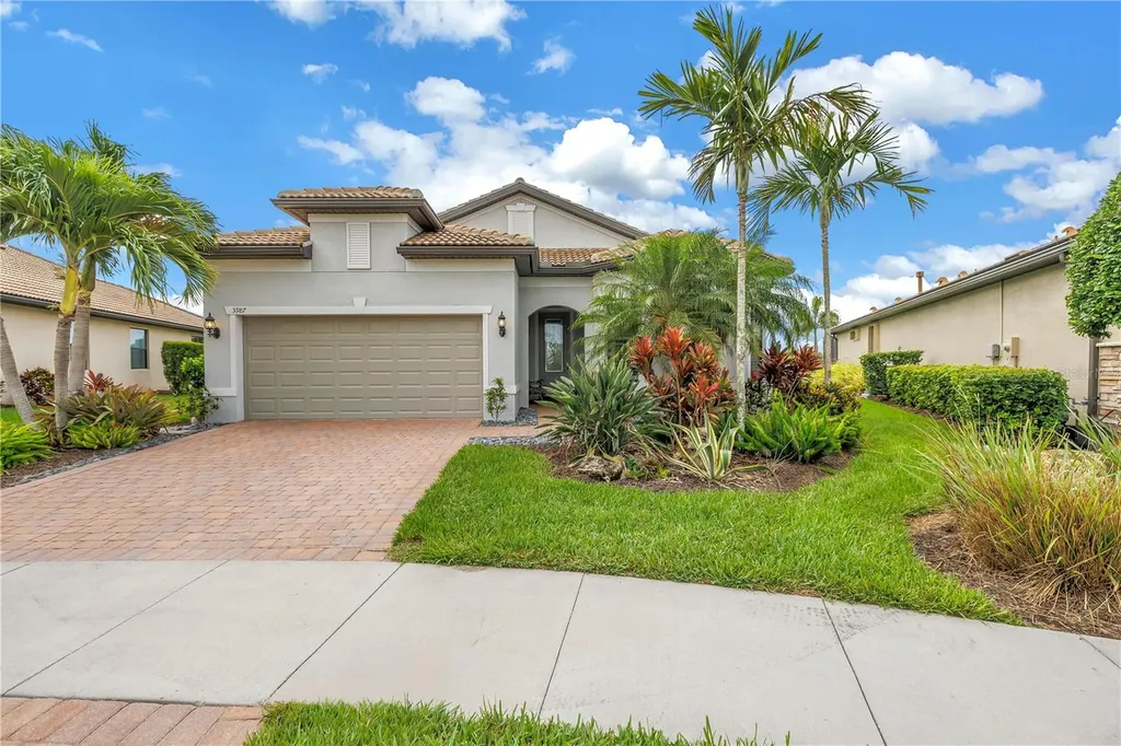 5987 Snowy Egret Drive Sarasota FL 34238