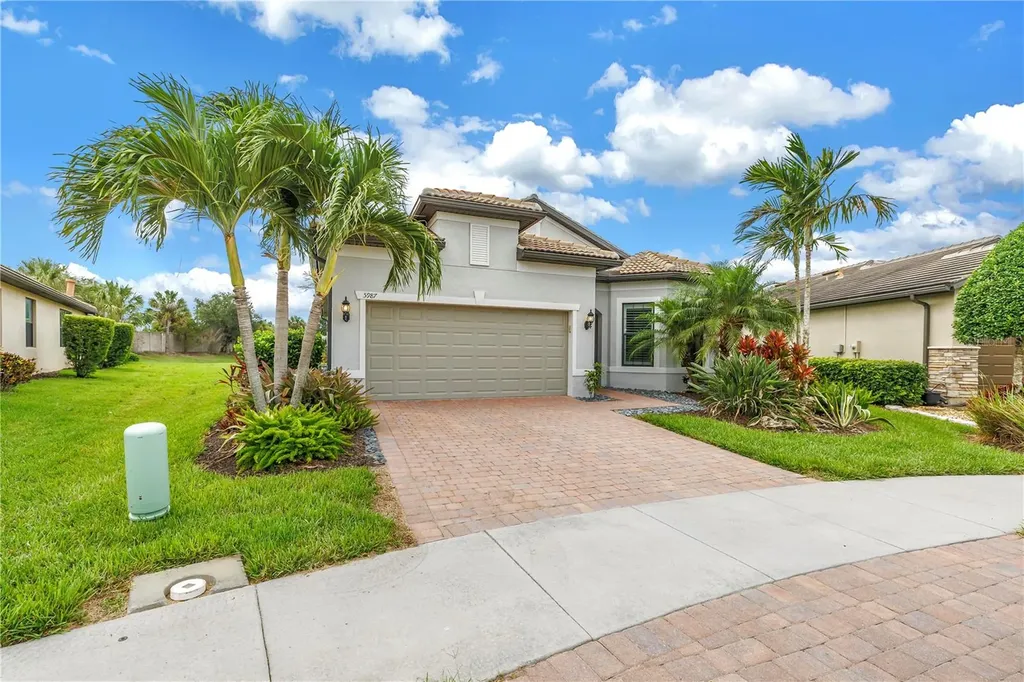 5987 Snowy Egret Drive Sarasota FL 34238