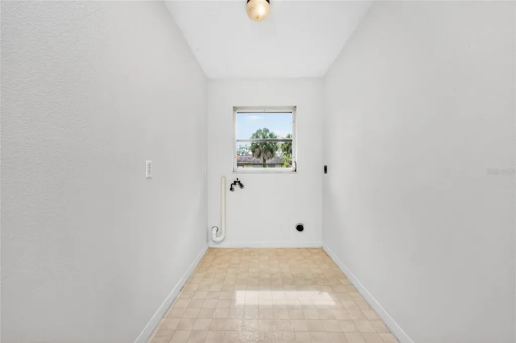3371 Traverse Avenue North Port FL 34286