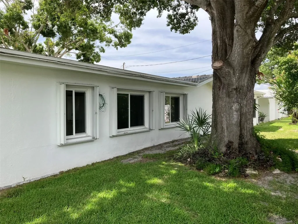 10186 45th Way N Pinellas Park FL 33782