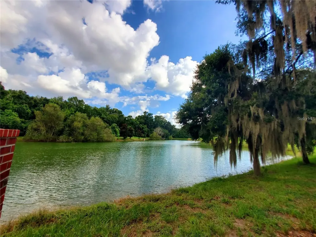 1561 NW 29th Road Gainesville FL 32605