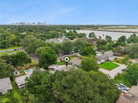 706 Springview Drive Orlando FL 32803