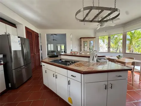86 Lakeside Villas Vega Alta PR 00692