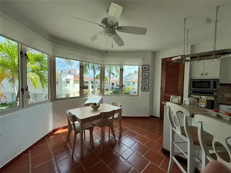 86 Lakeside Villas Vega Alta PR 00692