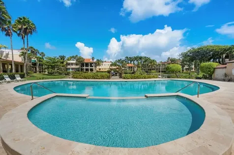 86 Lakeside Villas Vega Alta PR 00692