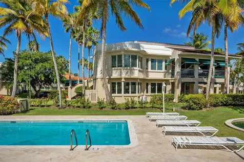 86 Lakeside Villas Vega Alta PR 00692