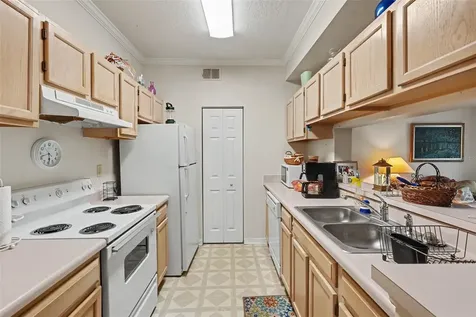 5602 Pinnacle Heights Circle Tampa FL 33624