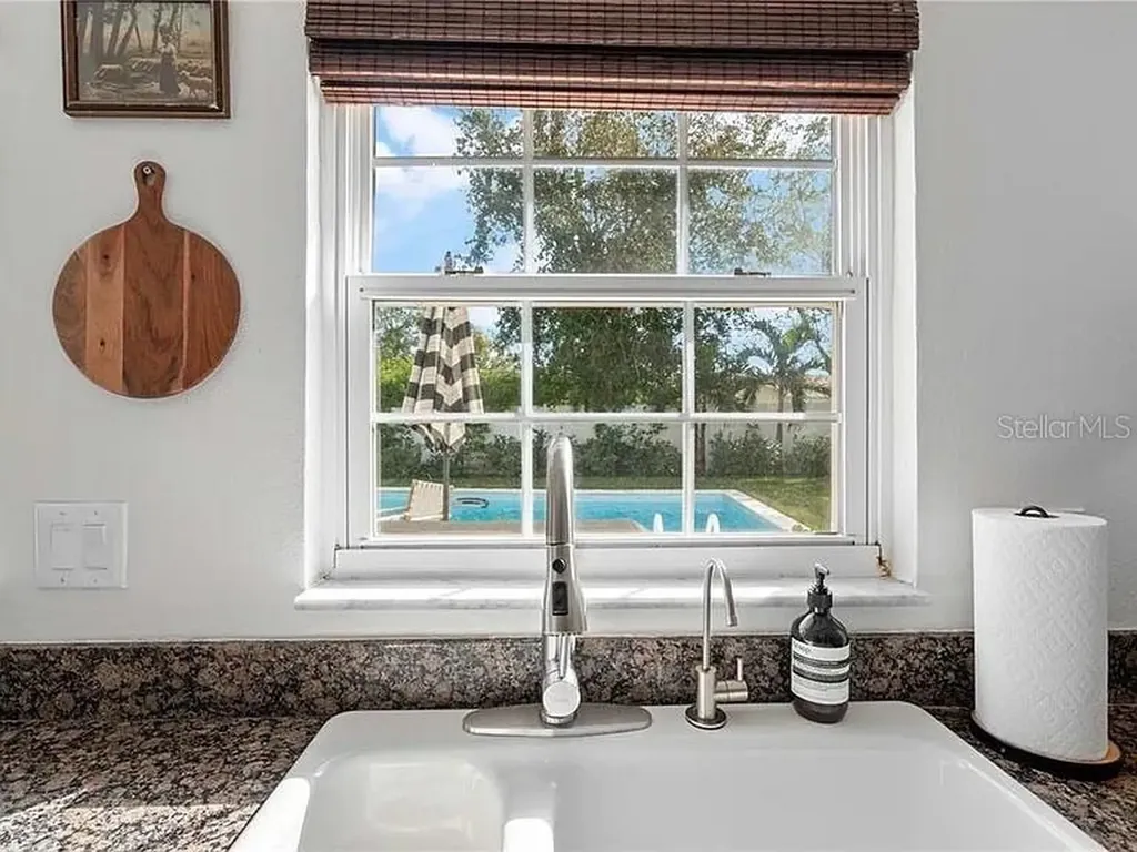 8067 123rd Street Seminole FL 33772