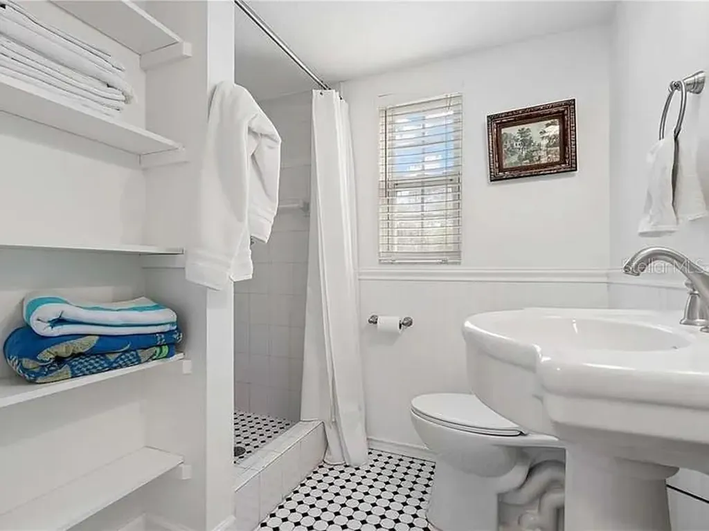 8067 123rd Street Seminole FL 33772