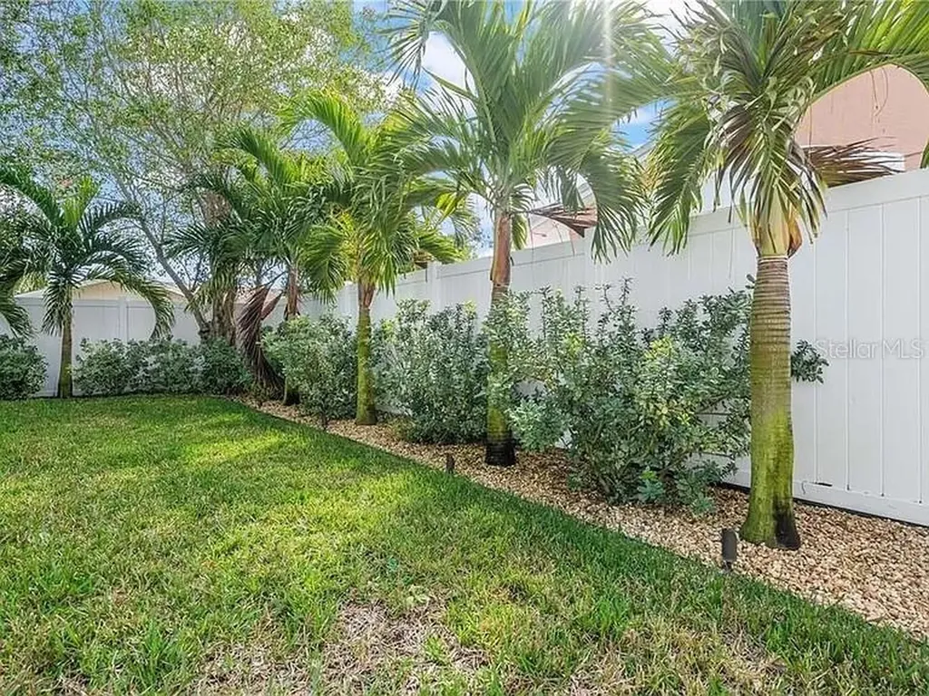 8067 123rd Street Seminole FL 33772