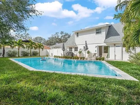 8067 123rd Street Seminole FL 33772