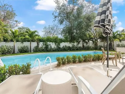 8067 123rd Street Seminole FL 33772