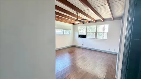 3905 W Paxton Avenue Tampa FL 33611