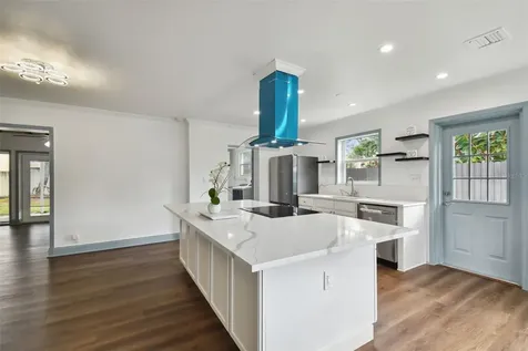 3905 W Paxton Avenue Tampa FL 33611