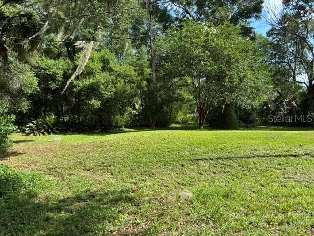 140 Price Road Hawthorne FL 32640
