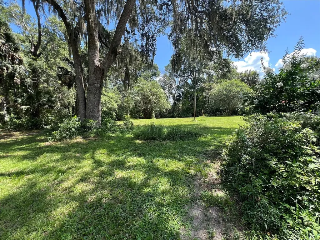 140 Price Road Hawthorne FL 32640