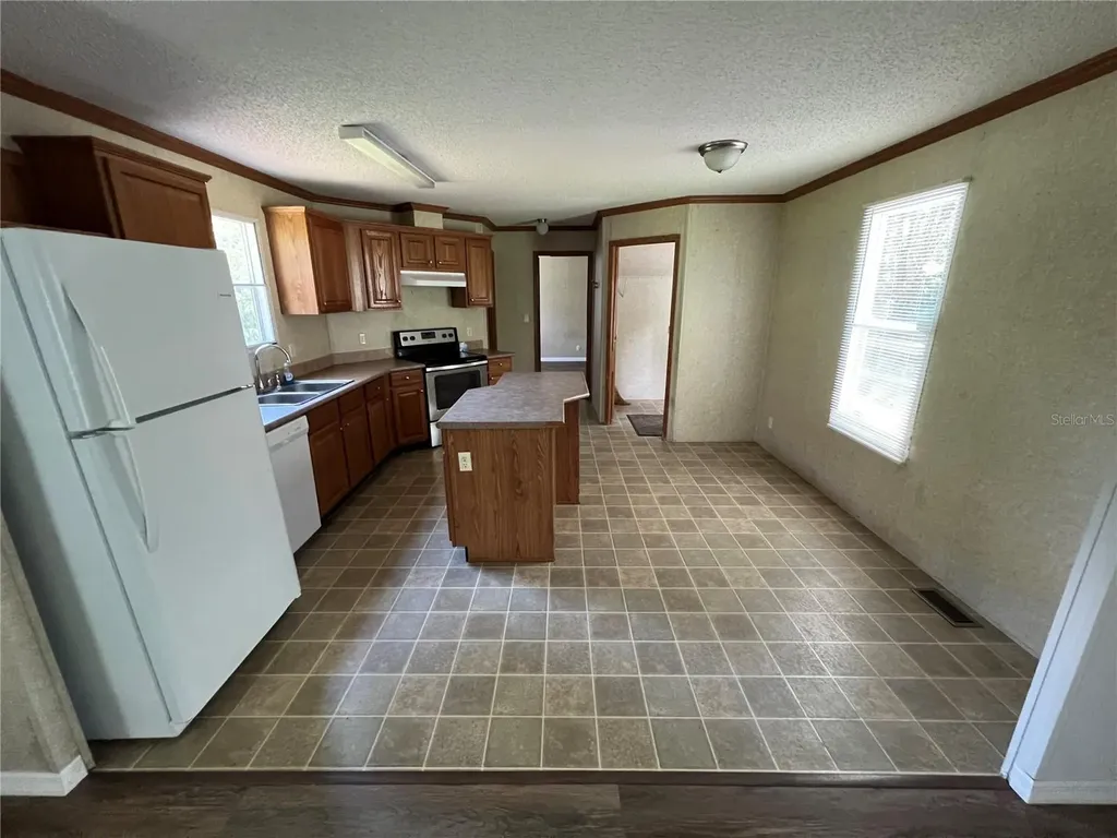 140 Price Road Hawthorne FL 32640