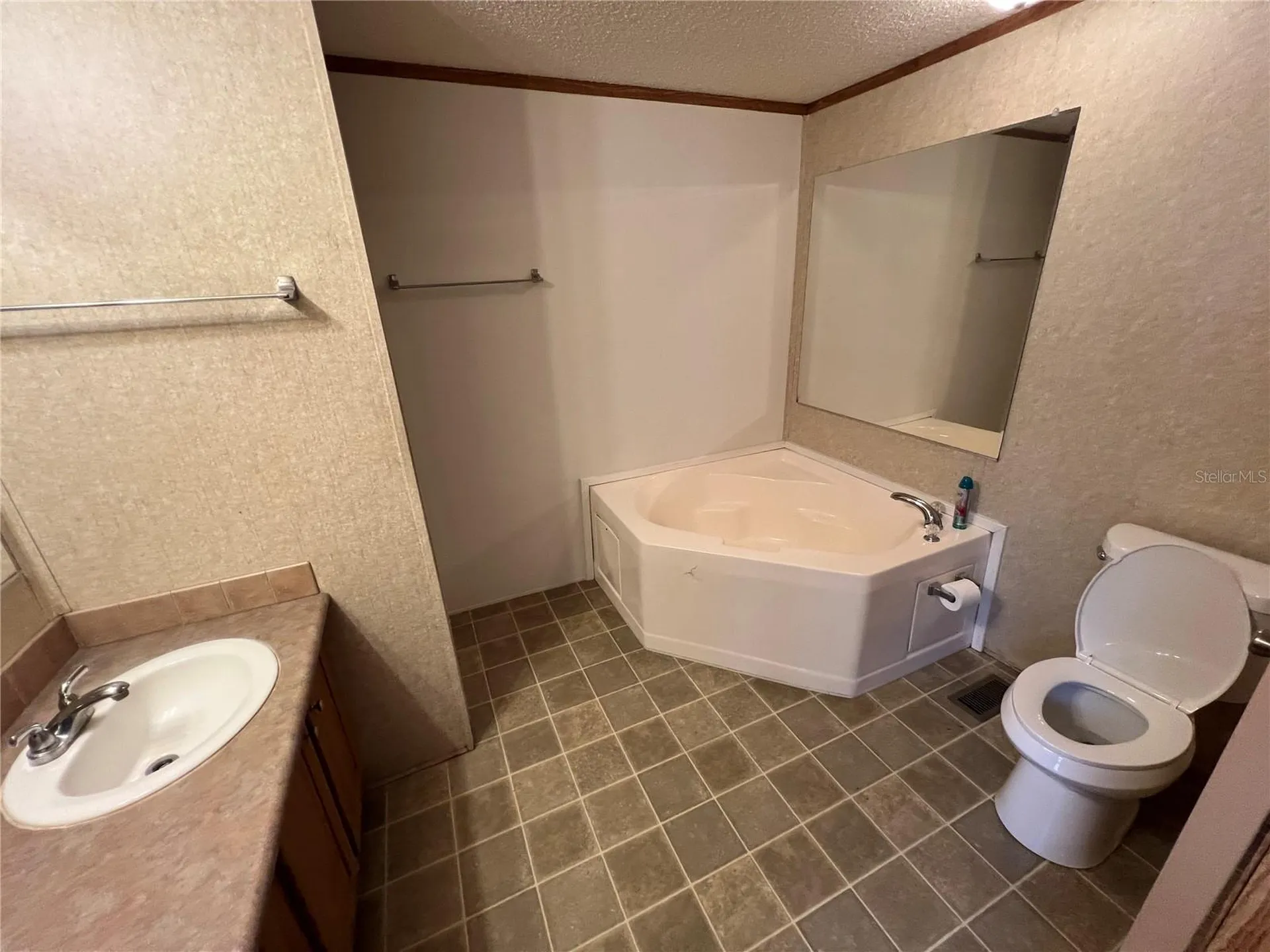 140 Price Road Hawthorne FL 32640