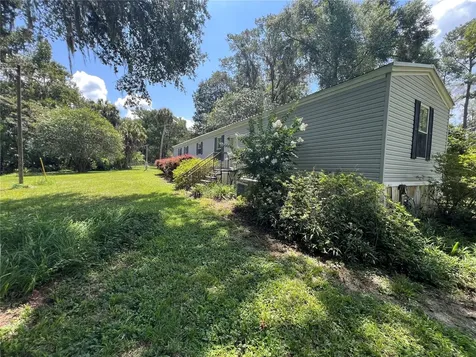140 Price Road Hawthorne FL 32640