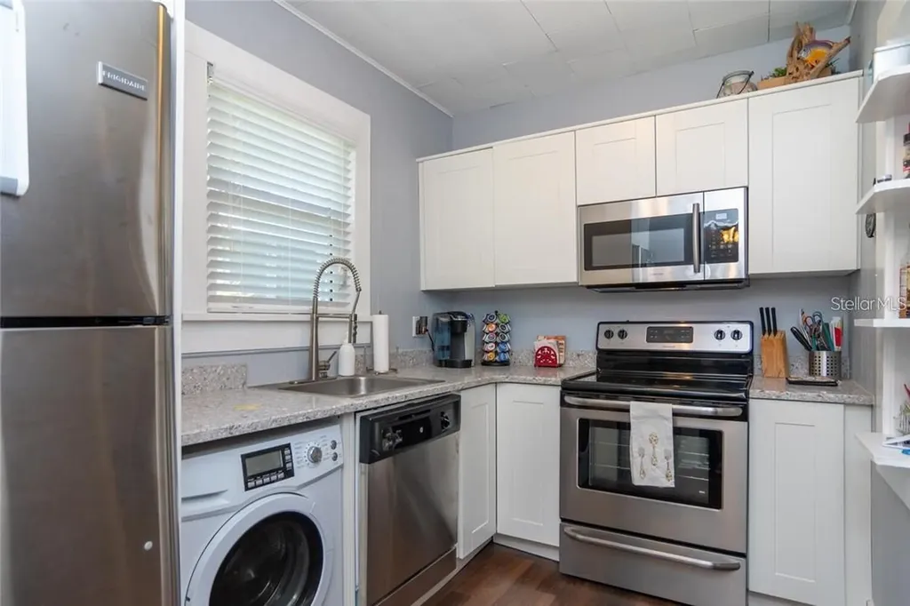 610 8th Street N St Petersburg FL 33702