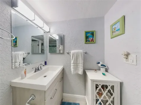 541 S Peninsula Avenue New Smyrna Beach FL 32169