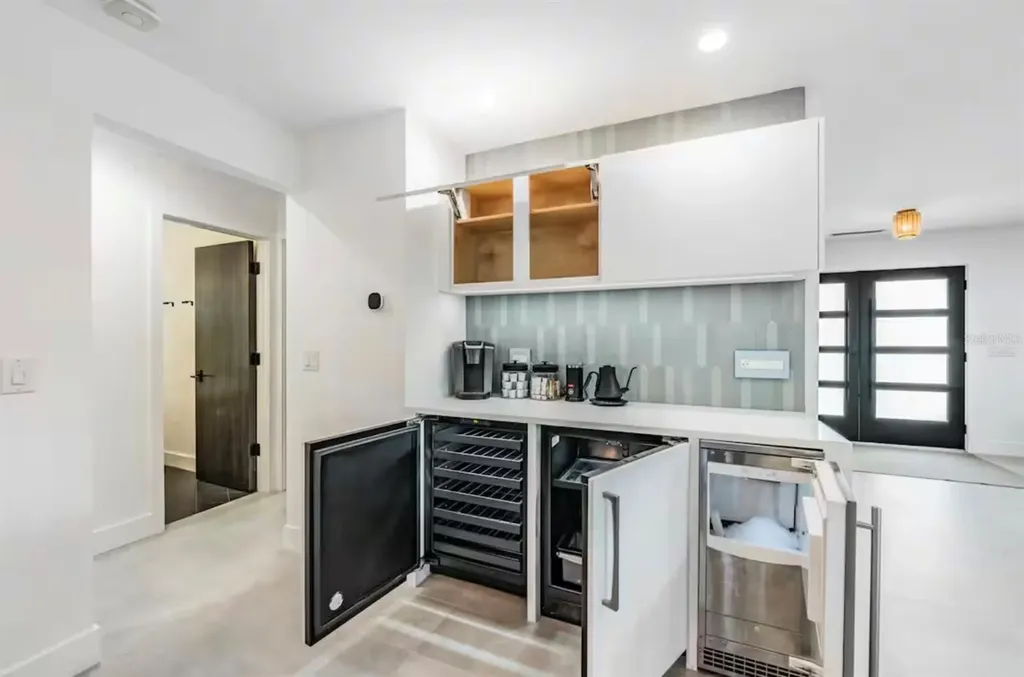 616 Fayette Drive N Safety Harbor FL 34695