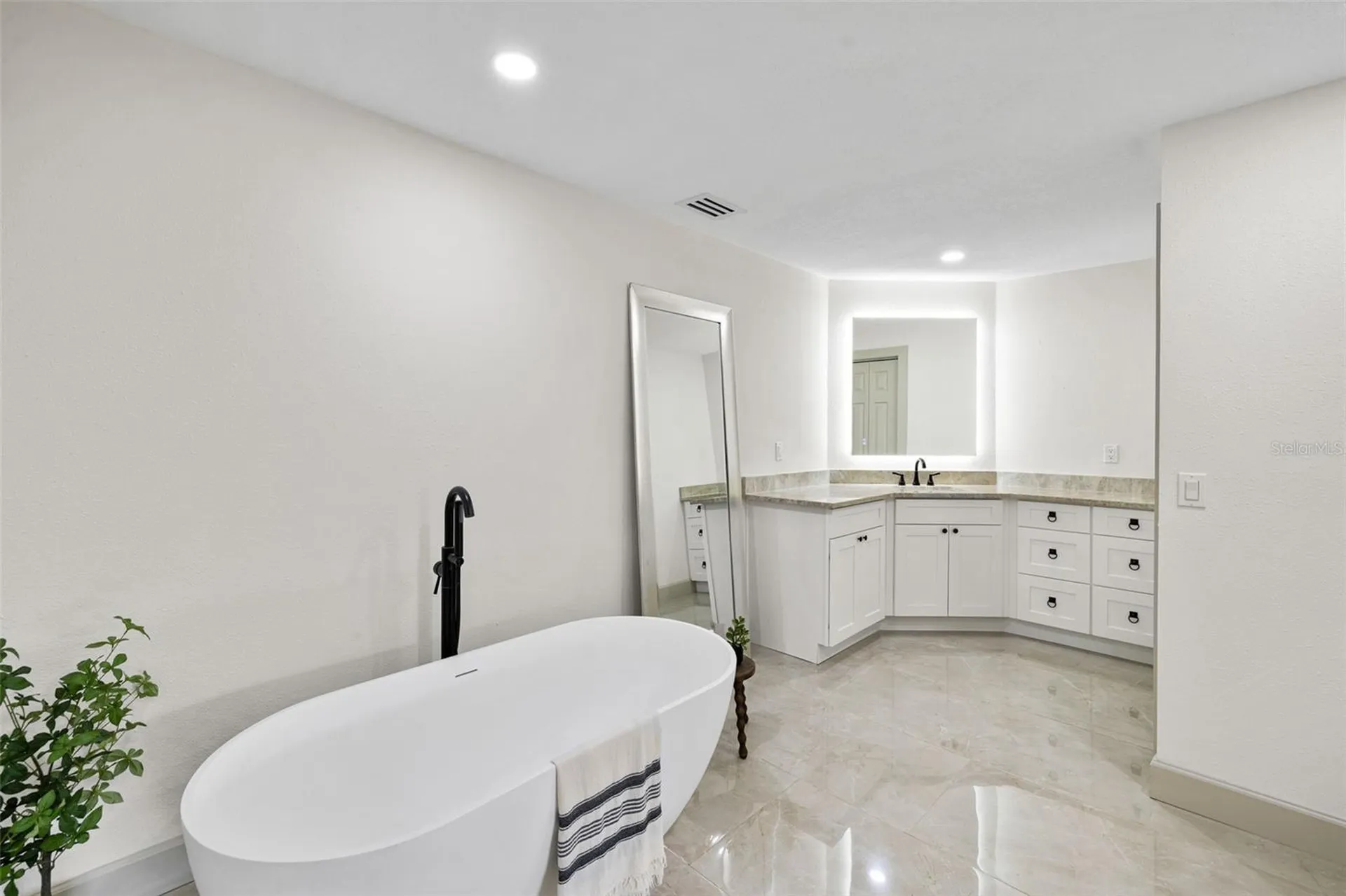 7351 Iguana Drive Sarasota FL 34241