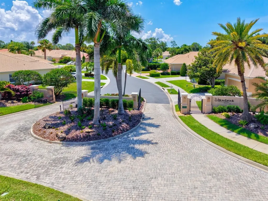 9144 Willow Brook Drive Sarasota FL 34238