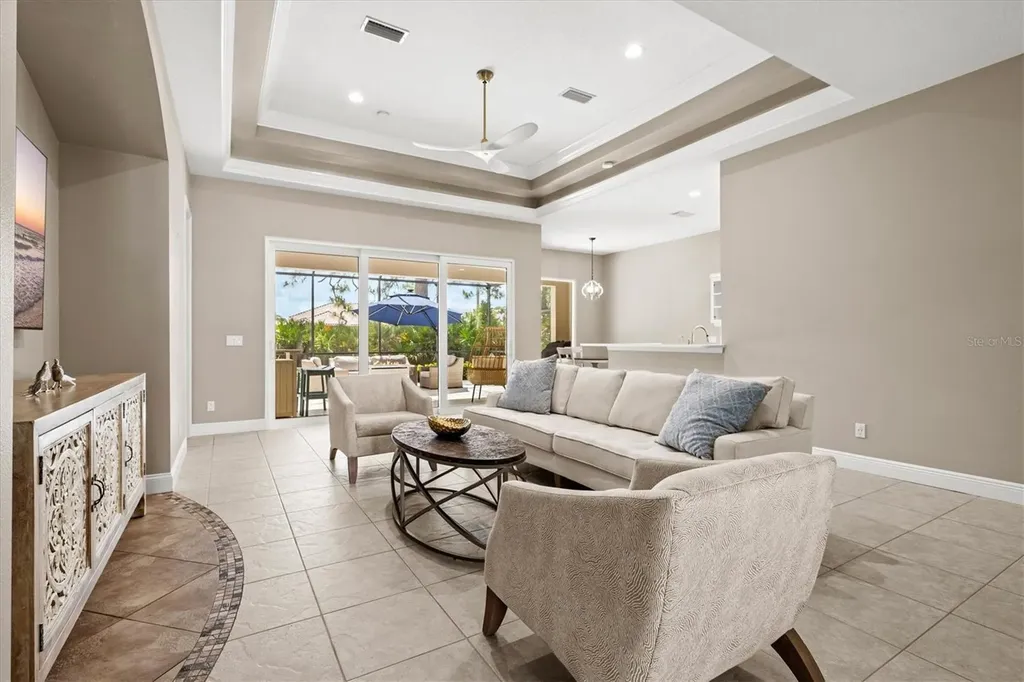 9144 Willow Brook Drive Sarasota FL 34238