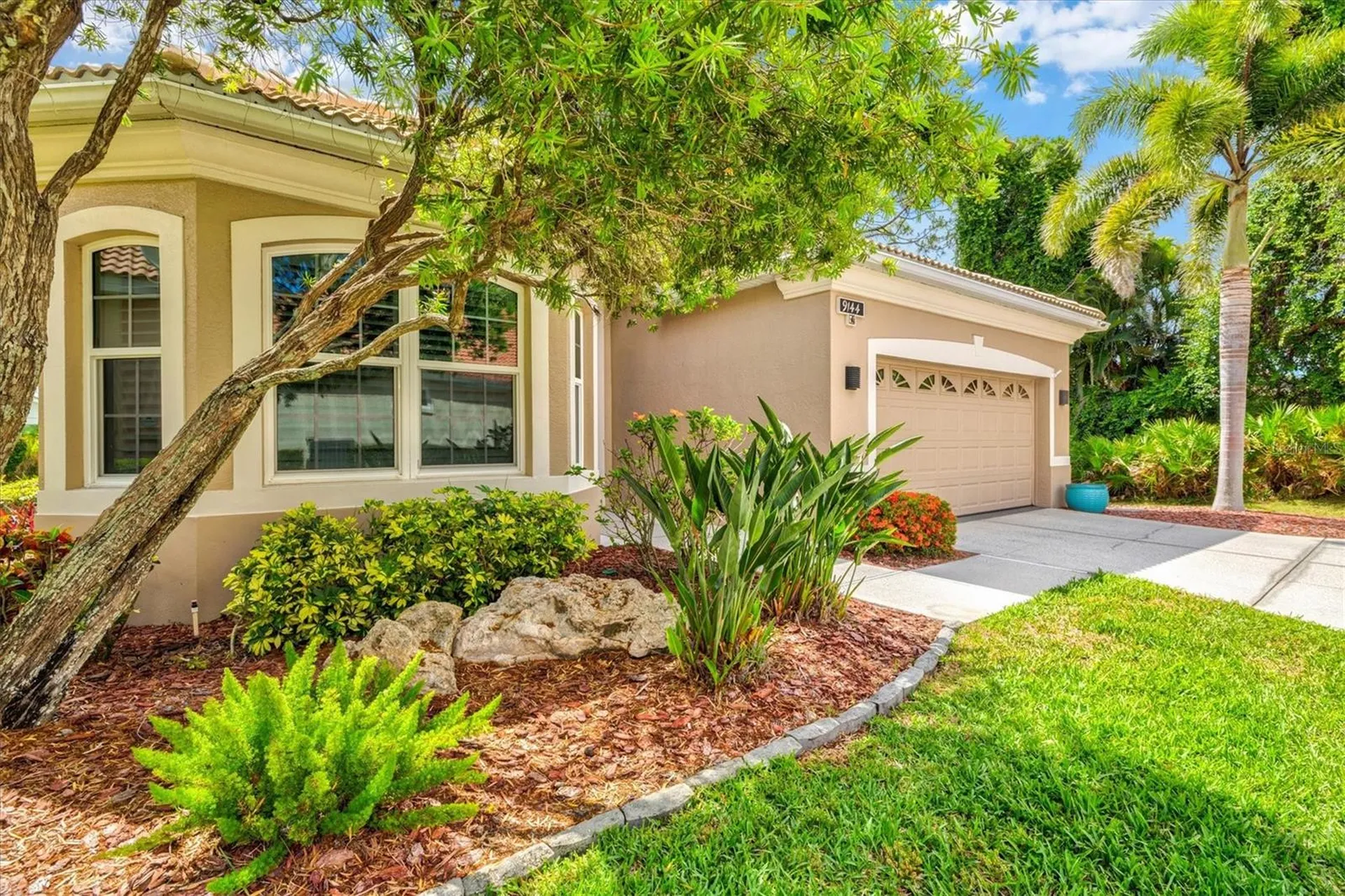 9144 Willow Brook Drive Sarasota FL 34238