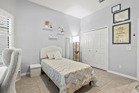 9144 Willow Brook Drive Sarasota FL 34238