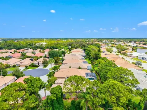 9144 Willow Brook Drive Sarasota FL 34238