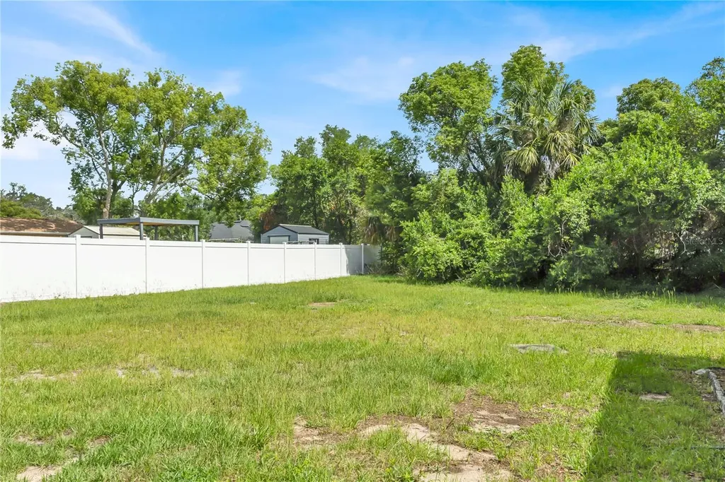 226 S Hill Avenue Deland FL 32724