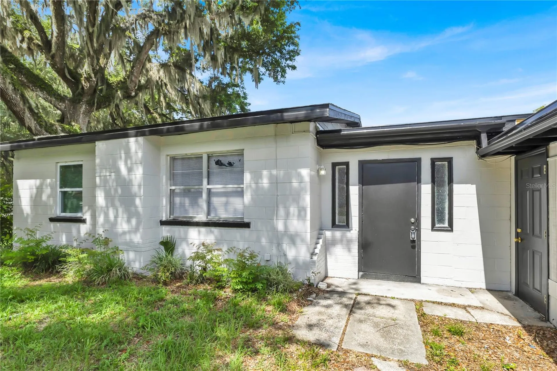 226 S Hill Avenue Deland FL 32724