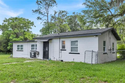 226 S Hill Avenue Deland FL 32724