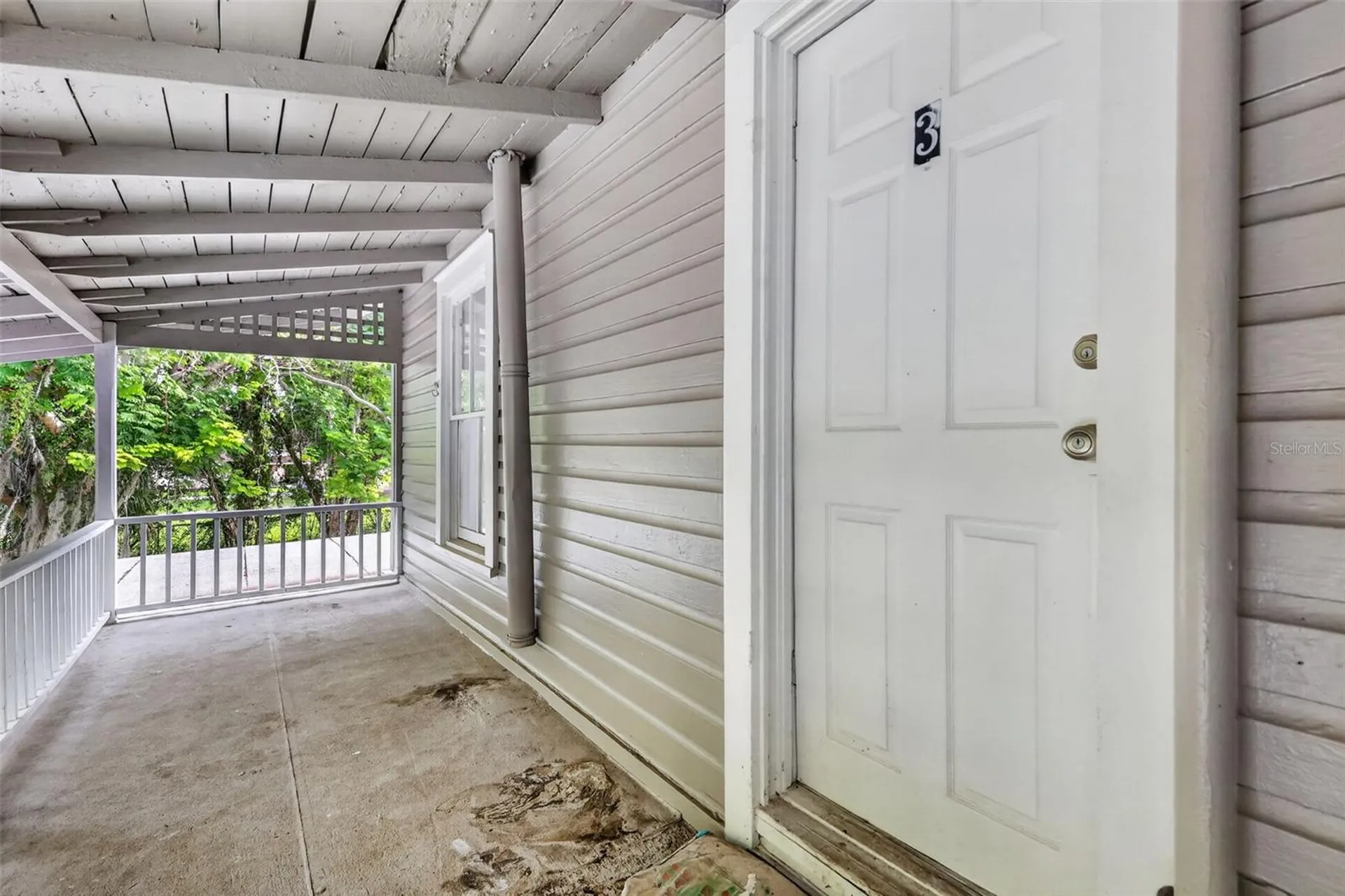 527 E Lemon Avenue Eustis FL 32726