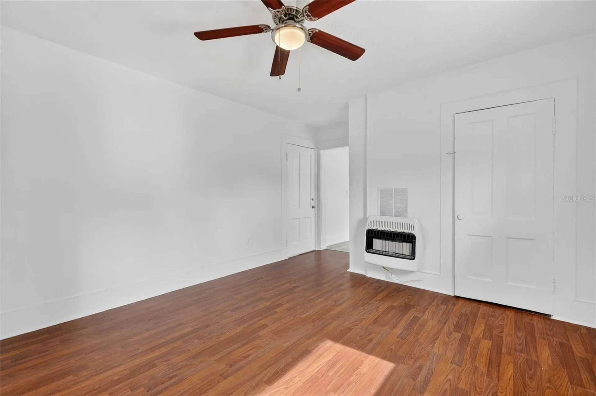 527 E Lemon Avenue Eustis FL 32726