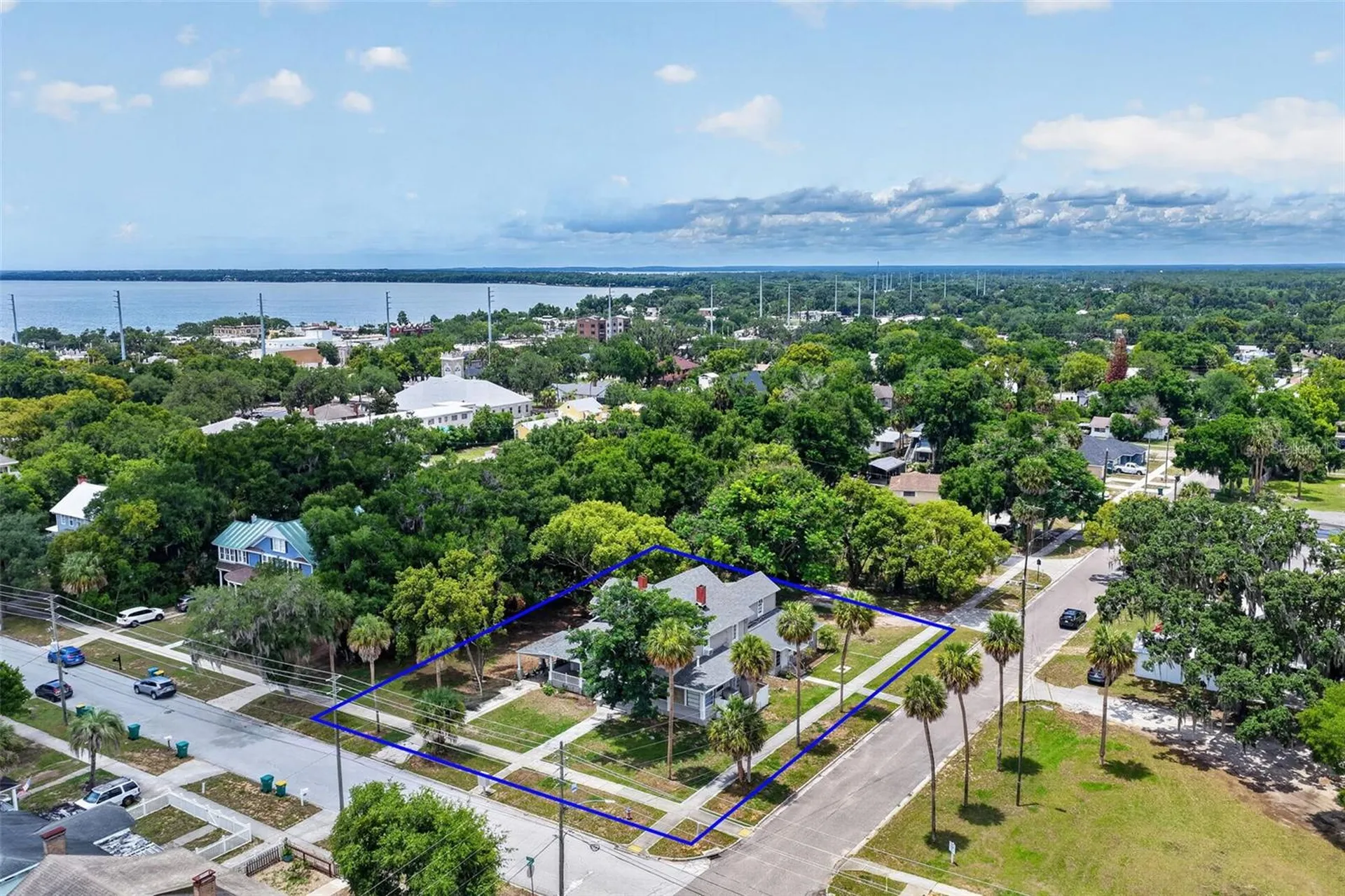 527 E Lemon Avenue Eustis FL 32726