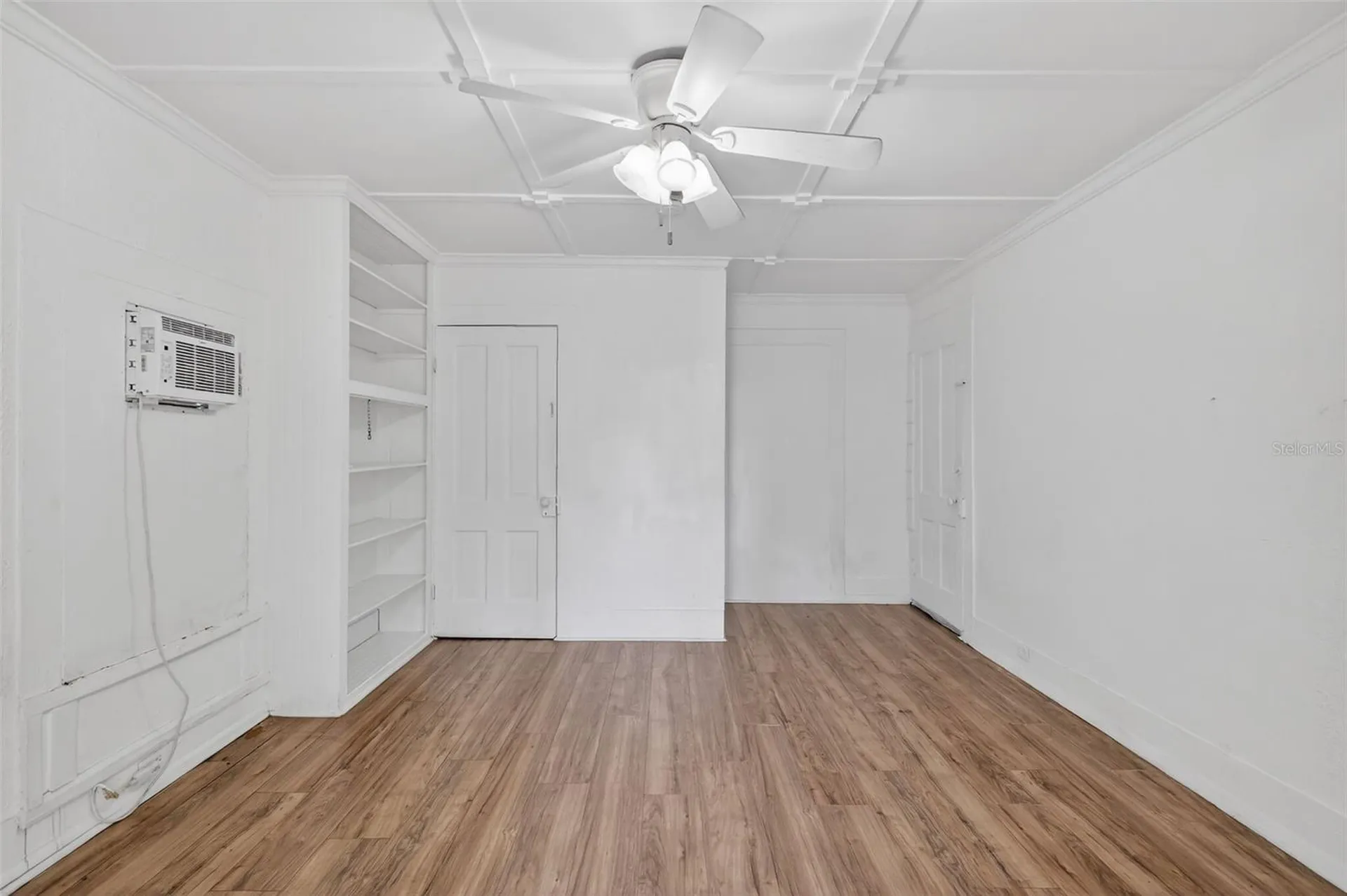 527 E Lemon Avenue Eustis FL 32726