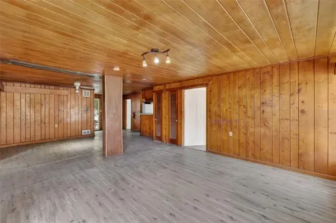 527 E Lemon Avenue Eustis FL 32726