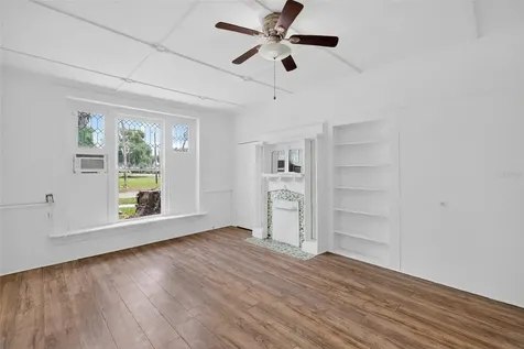 527 E Lemon Avenue Eustis FL 32726