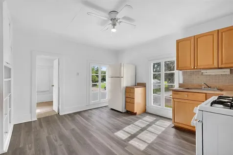 527 E Lemon Avenue Eustis FL 32726