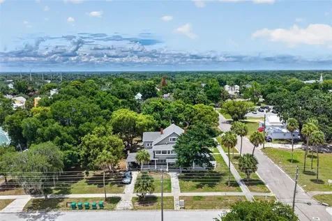 527 E Lemon Avenue Eustis FL 32726
