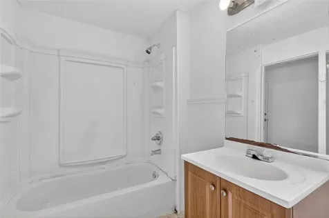 527 E Lemon Avenue Eustis FL 32726