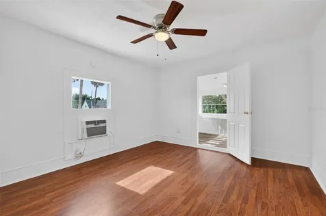 527 E Lemon Avenue Eustis FL 32726