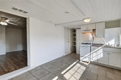 527 E Lemon Avenue Eustis FL 32726